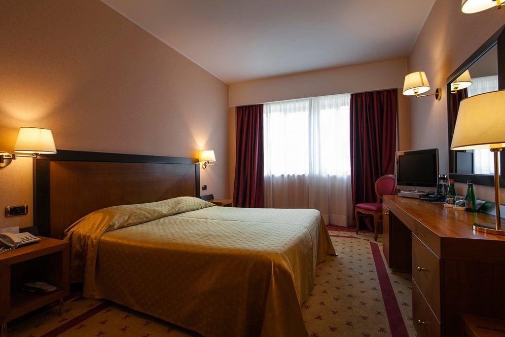 אלברובלו Grand Hotel La Chiusa Di Chietri מראה חיצוני תמונה