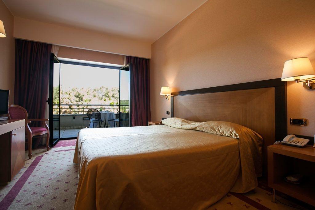 אלברובלו Grand Hotel La Chiusa Di Chietri מראה חיצוני תמונה