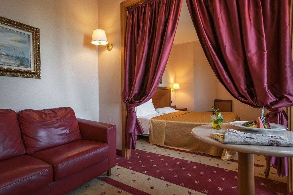 אלברובלו Grand Hotel La Chiusa Di Chietri מראה חיצוני תמונה