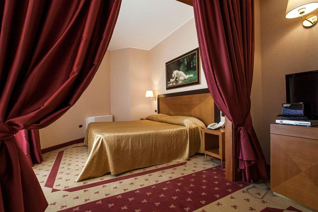 אלברובלו Grand Hotel La Chiusa Di Chietri מראה חיצוני תמונה
