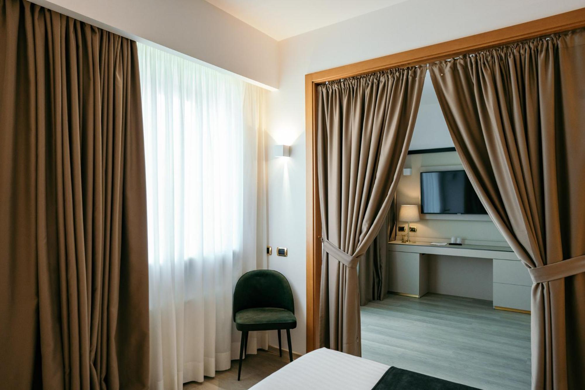 אלברובלו Grand Hotel La Chiusa Di Chietri מראה חיצוני תמונה