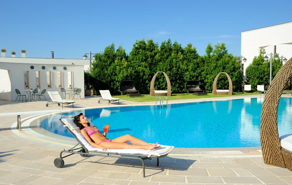 אלברובלו Grand Hotel La Chiusa Di Chietri מראה חיצוני תמונה