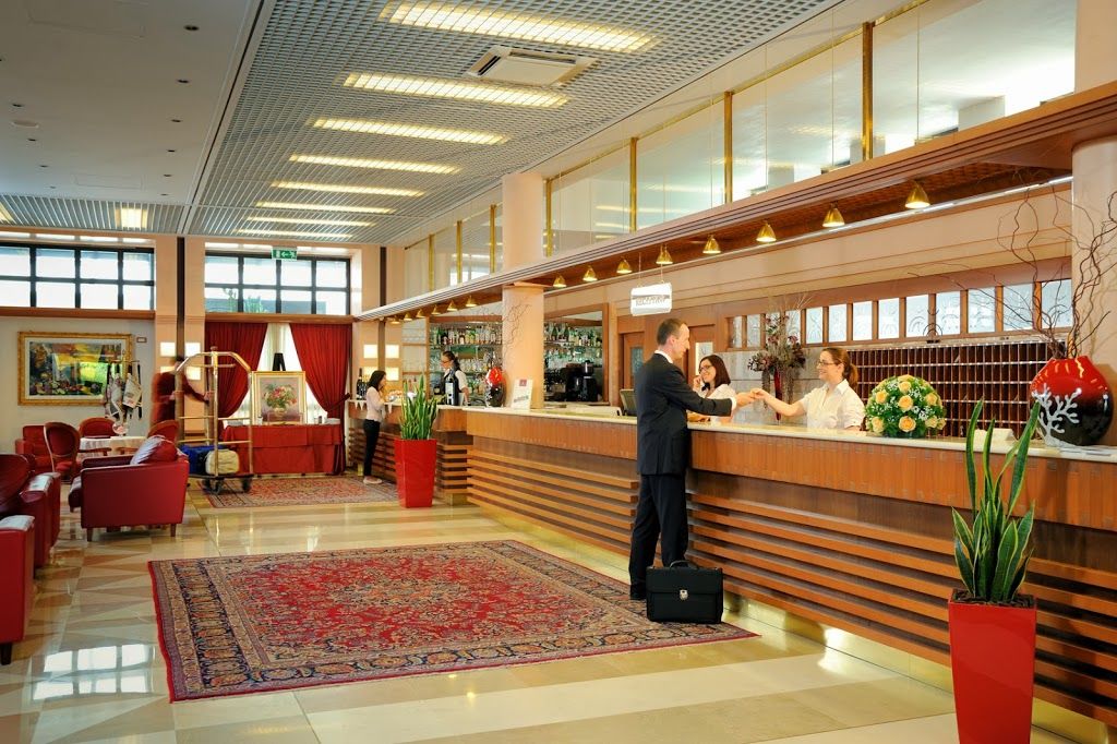 אלברובלו Grand Hotel La Chiusa Di Chietri מראה חיצוני תמונה